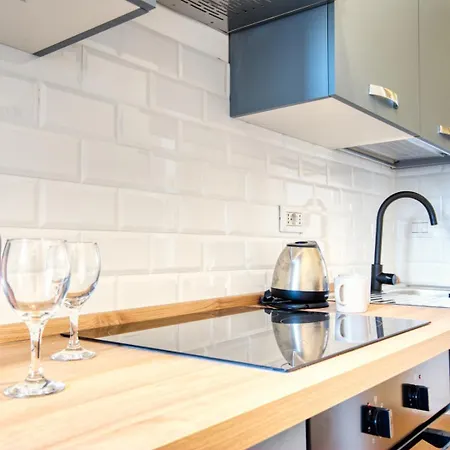 Italianflat - Elegant With Balcony In Navigli 3*