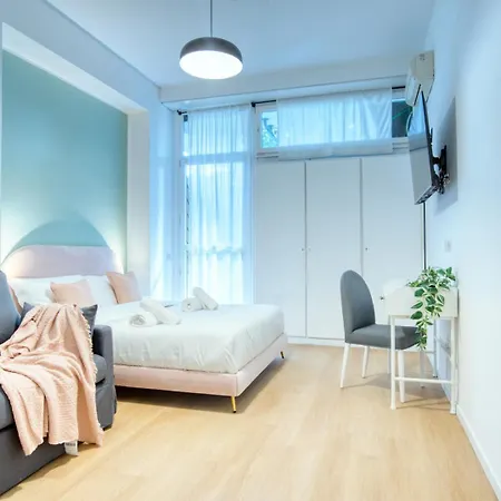 Italianflat - Elegant With Balcony In Navigli Pensión 3*