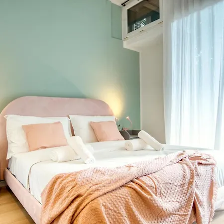 Pensión Italianflat - Elegant With Balcony In Navigli 3*