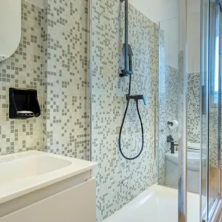 Italianflat - Elegant With Balcony In Navigli Milán